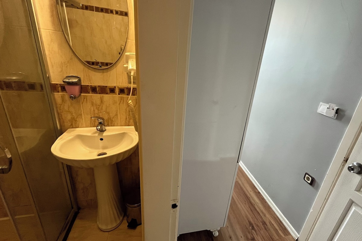 Deluxe-Dreibettzimmer, Meerblick | Badezimmer