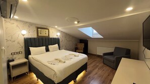 Budget Doppelzimmer | Hochwertige Bettwaren, Pillowtop-Betten, Minibar, Zimmersafe