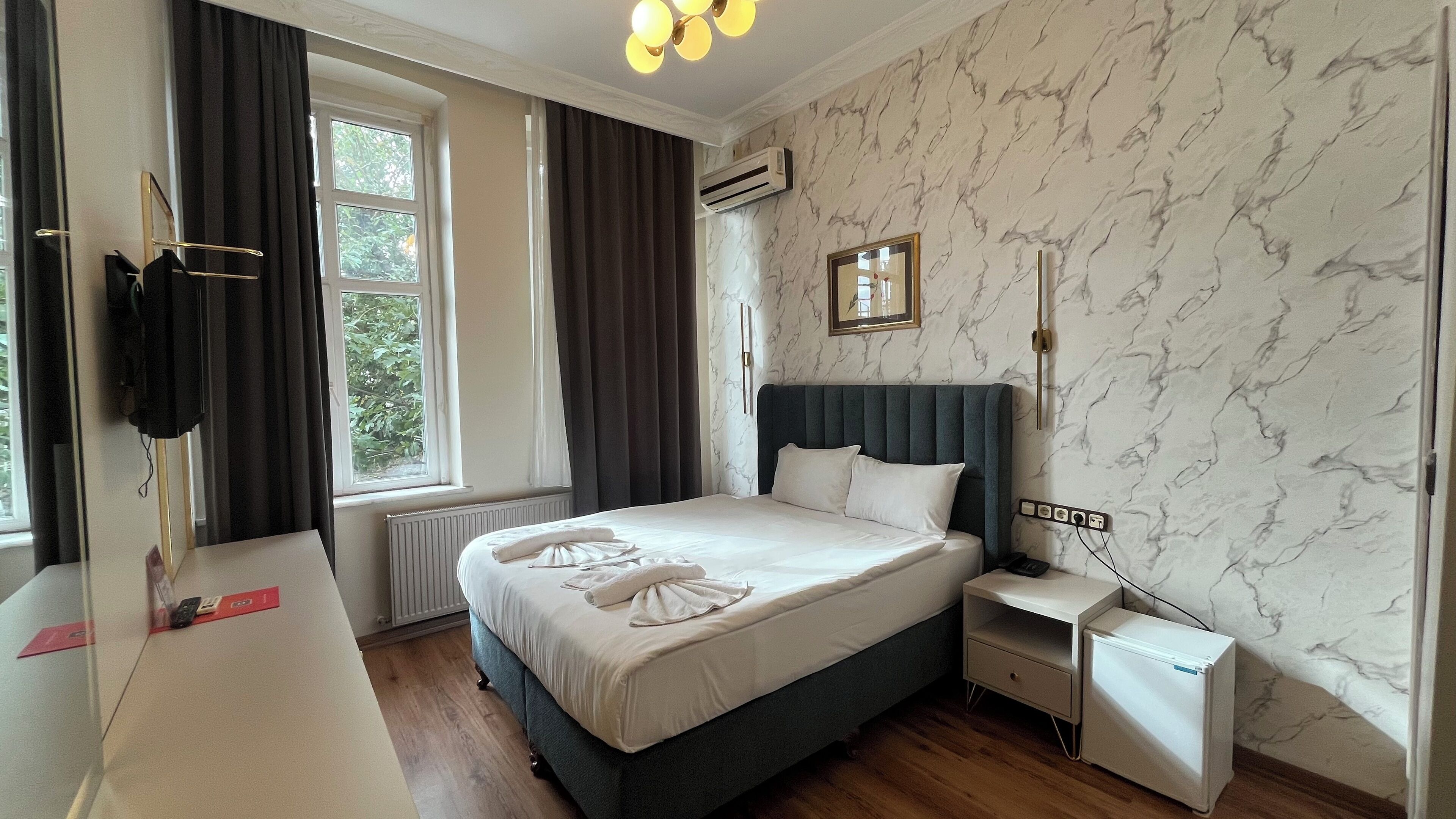 Standard Double Room, Sea View | Premium bedding, pillowtop beds, minibar, in-room safe