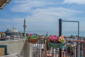 Deluxe-Doppelzimmer, Balkon, Meerblick | Hochwertige Bettwaren, Pillowtop-Betten, Minibar, Zimmersafe