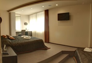 Premium bedding, Tempur-Pedic beds, minibar, in-room safe - Vigor Hotel (Novi Sad)