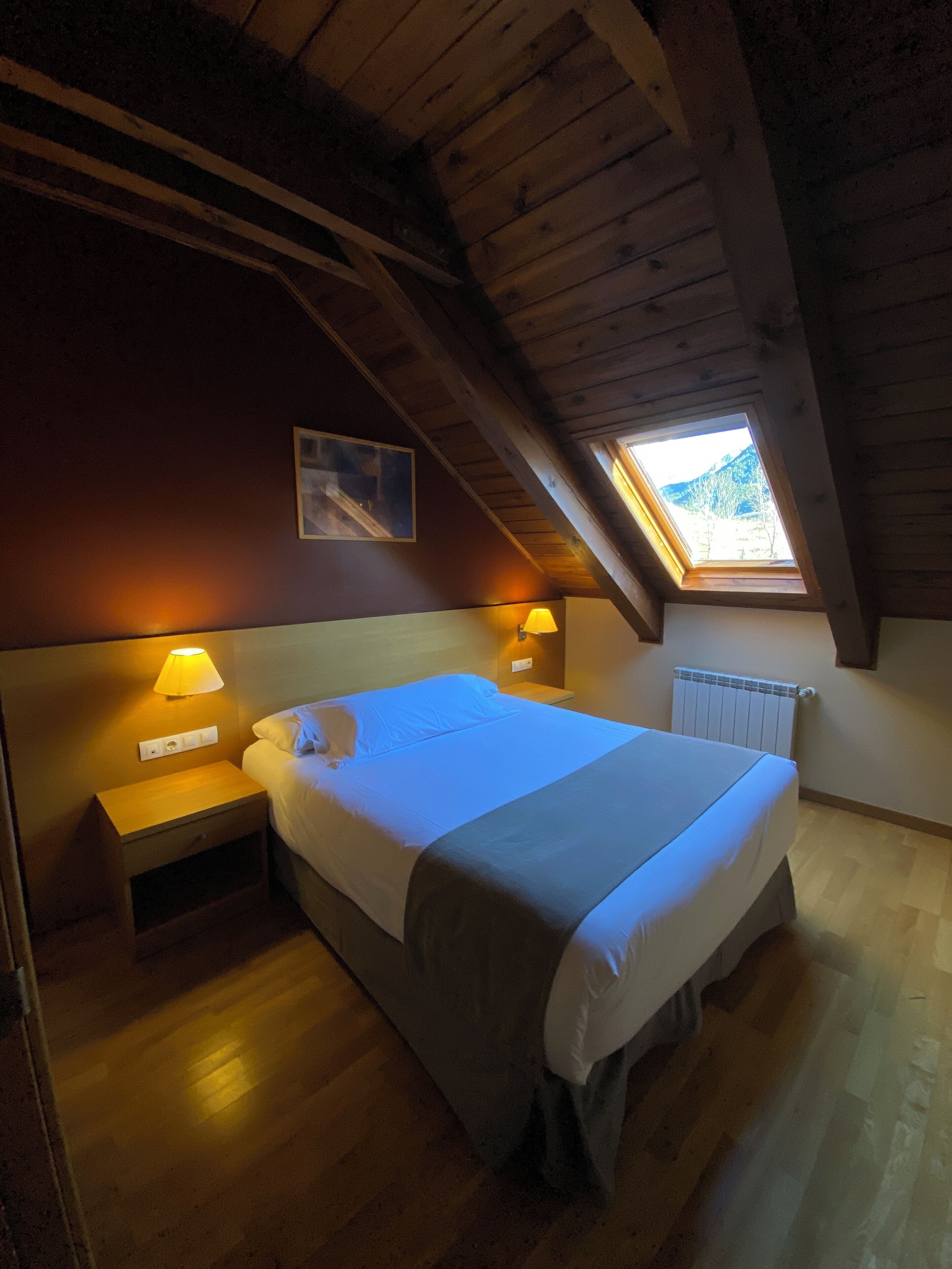 Een kluis op de kamer, geluiddichte muren, gratis babybedden