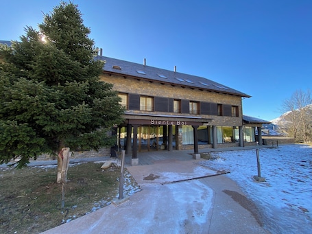 Exterior. Aparthotel Siente Boí & Spa