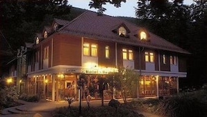Façade de l’hébergement - soirée/nuit
