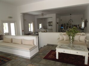 منطقة الجلوس في الردهة