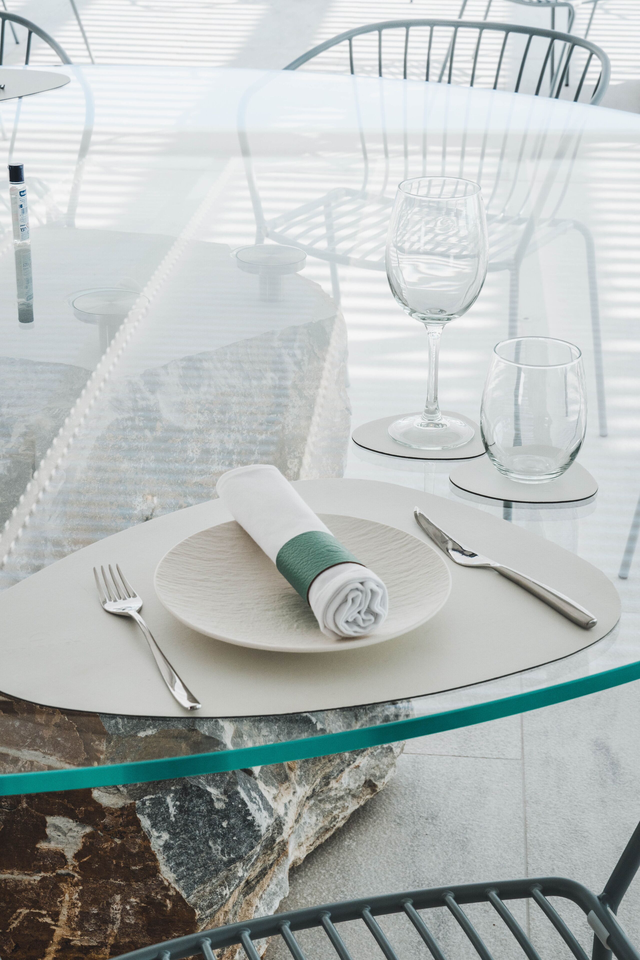 2 restaurants, lunch, dinner, brunch served; mediterranean cuisine