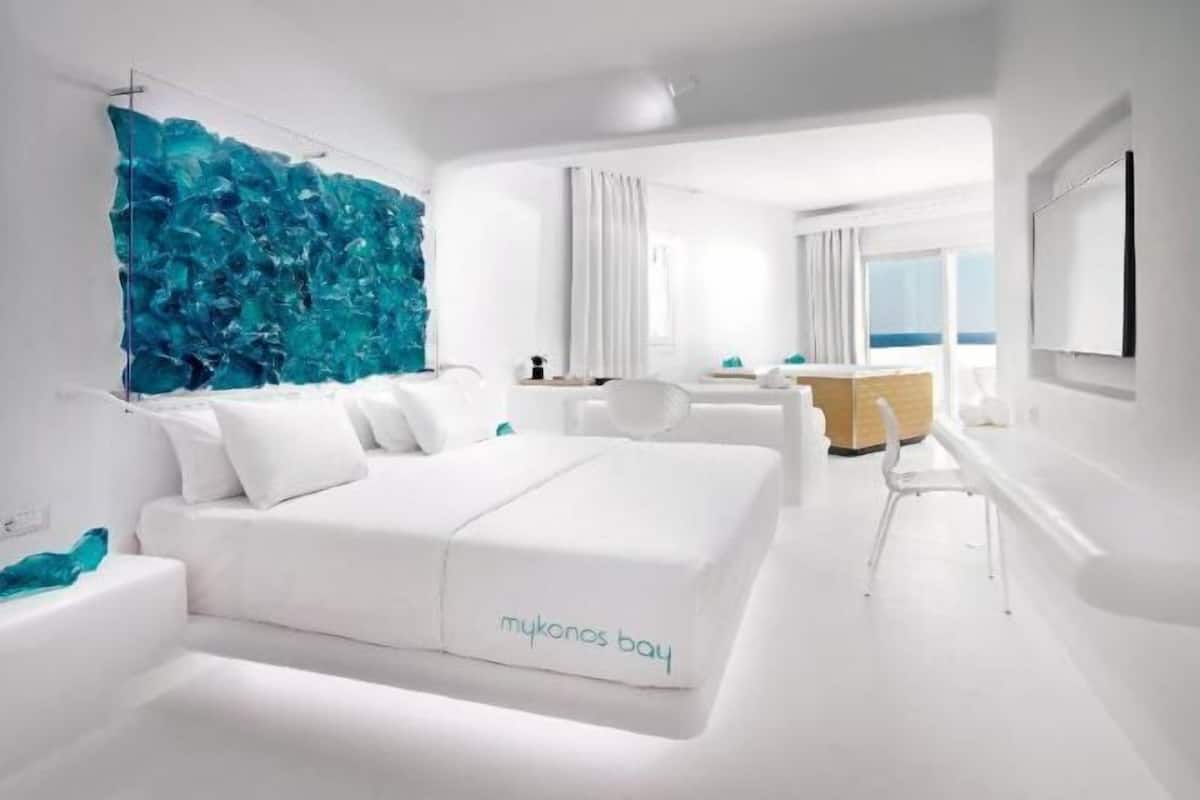 Egyptian cotton sheets, premium bedding, pillow-top beds, minibar