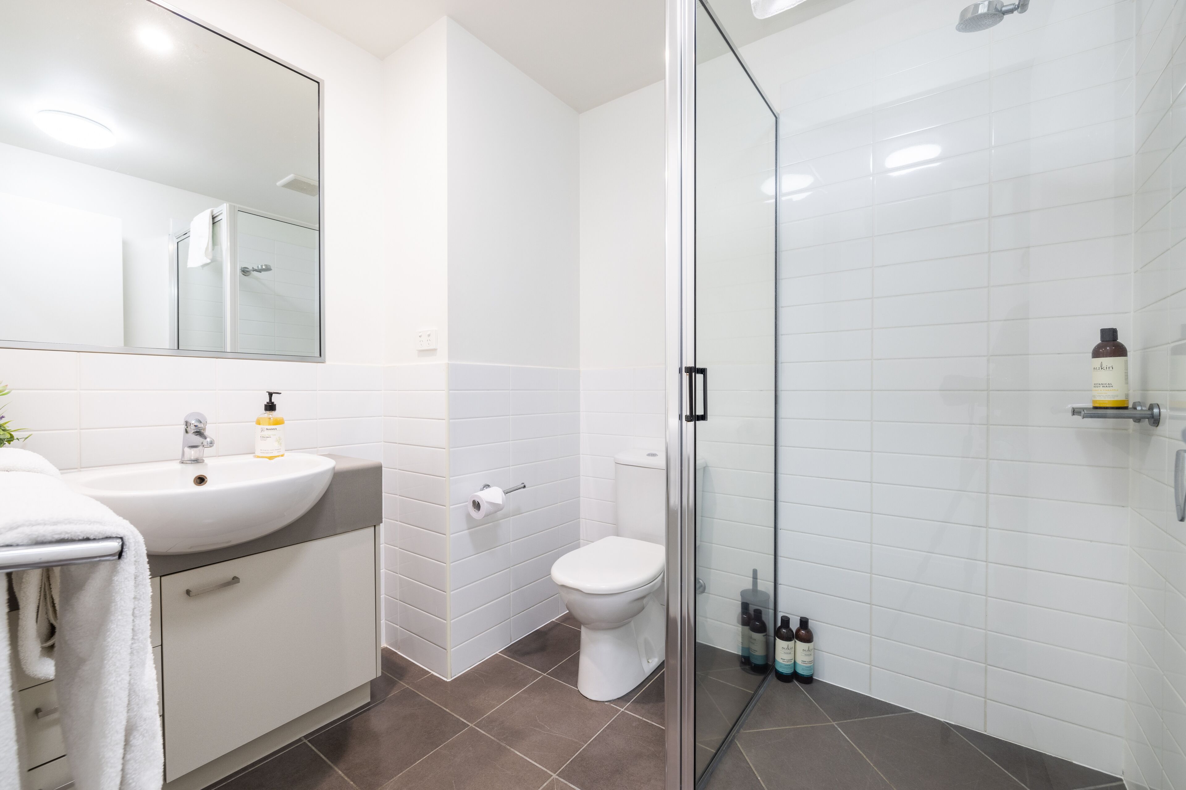 studio residence | bathroom | shower, free toiletries, hair dryer, towels