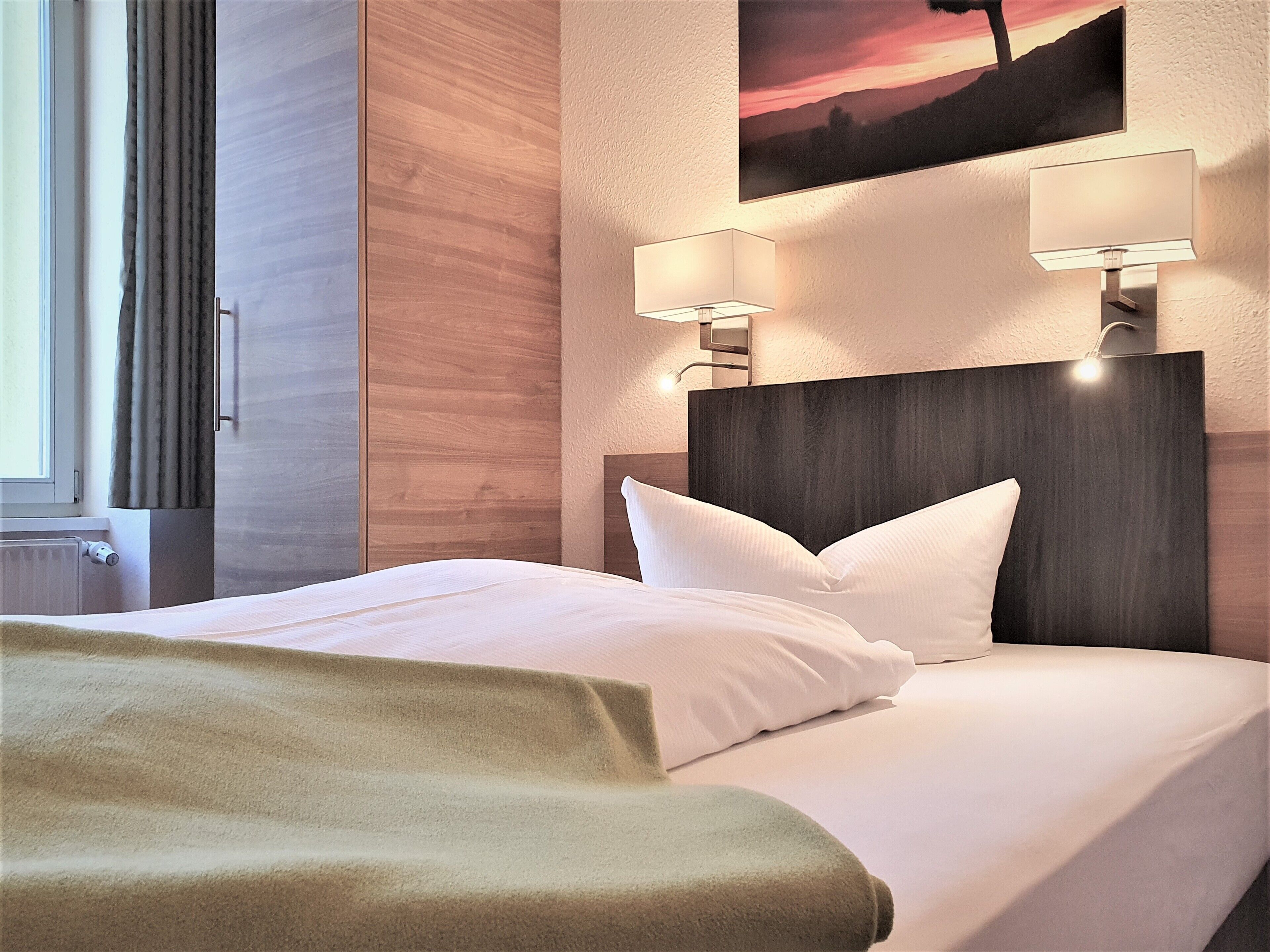 single room | premium bedding, down duvets, pillow-top beds, individually decorated