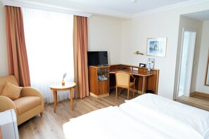 Basic Double Room, Shared Bathroom | In-room safe, desk, laptop workspace, blackout drapes