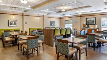 Petit déjeuner buffet compris tous les jours