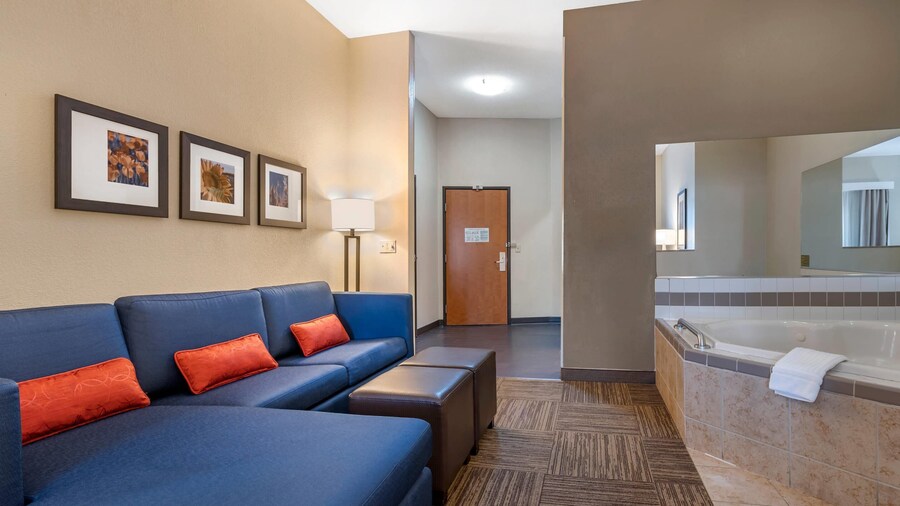 Comfort Suites Urbana Champaign, University Area