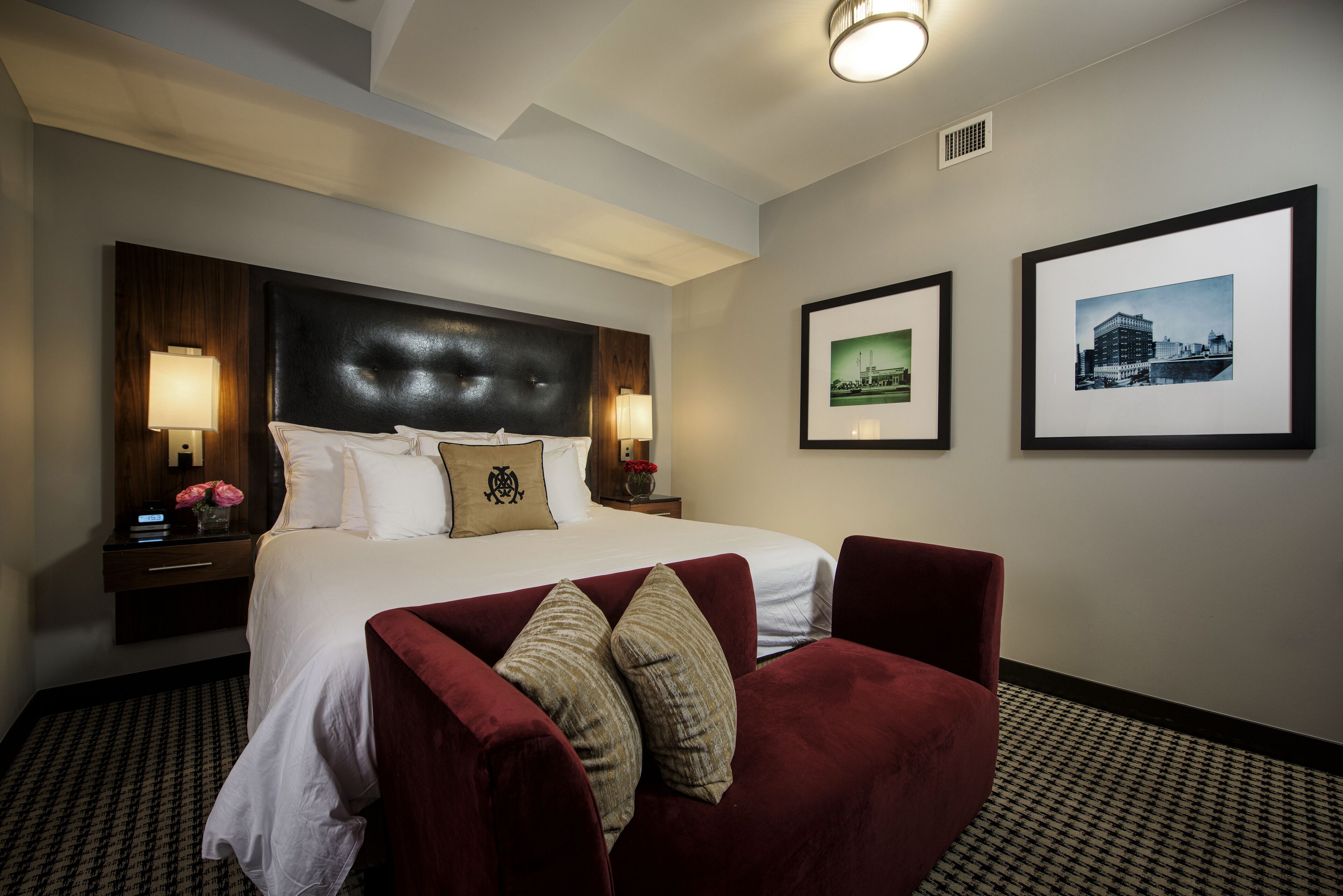 suite, 1 king bed with sofa bed (mayo ) | 1 bedroom, premium bedding, pillow-top beds, in-room safe