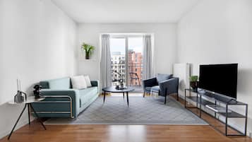 Studio, 1 Bedroom, Accessible | Living room