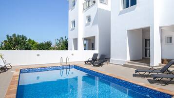 Studio, 1 Bedroom, Accessible | Pool