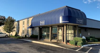 Travelodge Inn & Suites by Wyndham Albany