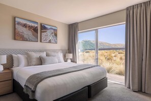 Two Bedroom Mountain View Suite | Blackout curtains, soundproofing, iron/ironing board, free WiFi - Peppers Bluewater Resort (Lake Tekapo)