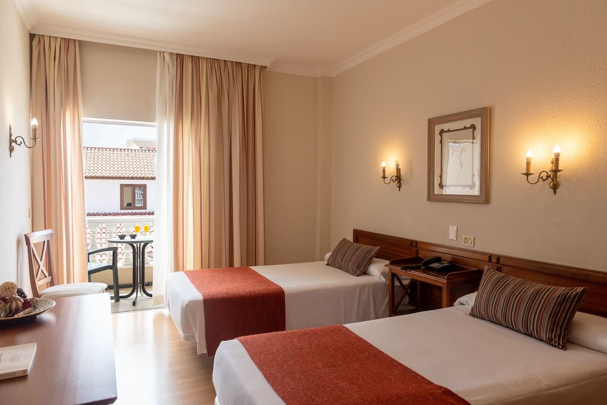 ห้องซูพีเรีย | โต๊ะทำงาน, เตารีด/โต๊ะรีดผ้า, Wi-Fi ฟรี