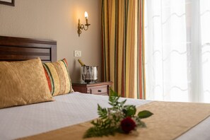 Double Room (con balcón francés) | Desk, iron/ironing board, free WiFi - Hotel Marte (Puerto de la Cruz)