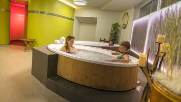 Bain à remous intérieur