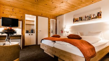 Comfort-Doppelzimmer | Minibar, Zimmersafe, individuell dekoriert, individuell eingerichtet