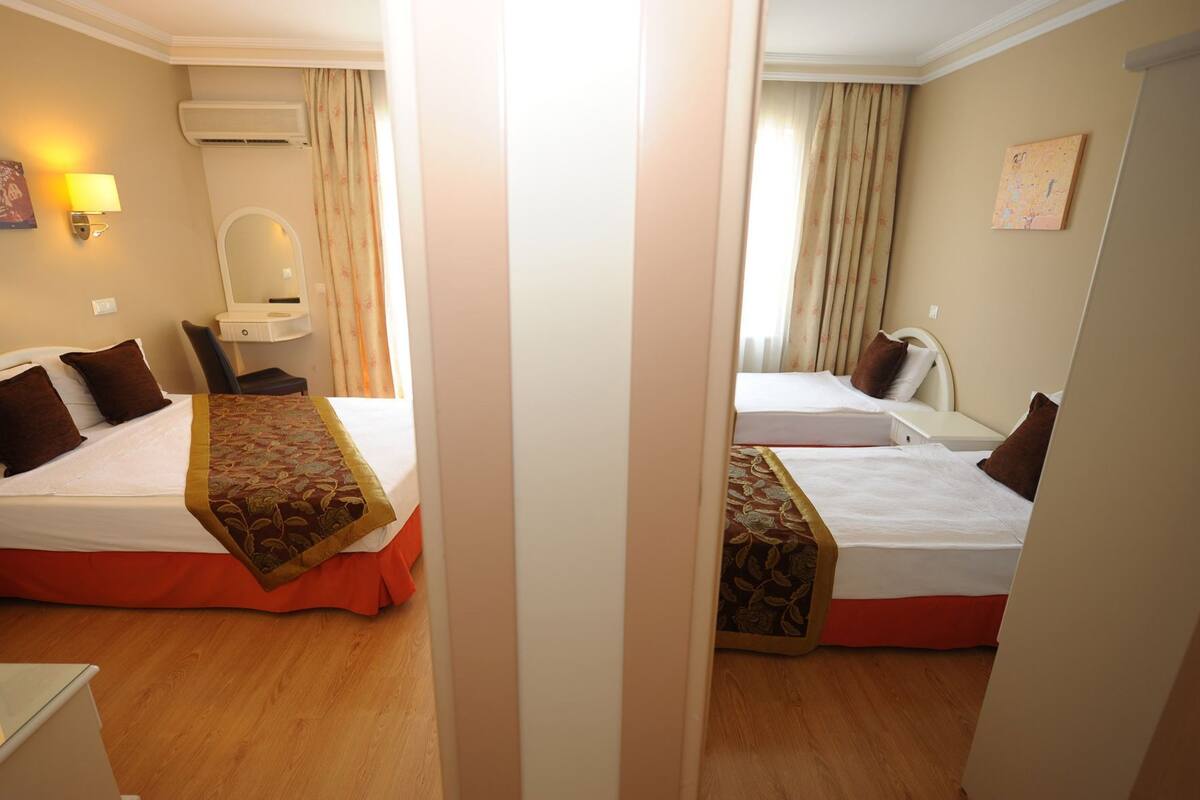 In-room safe, laptop workspace, free WiFi, bed sheets