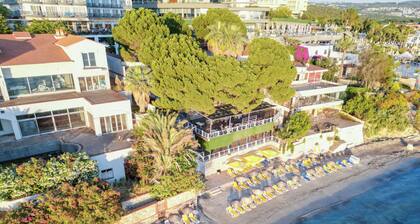Arora Hotel