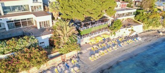 Arora Hotel