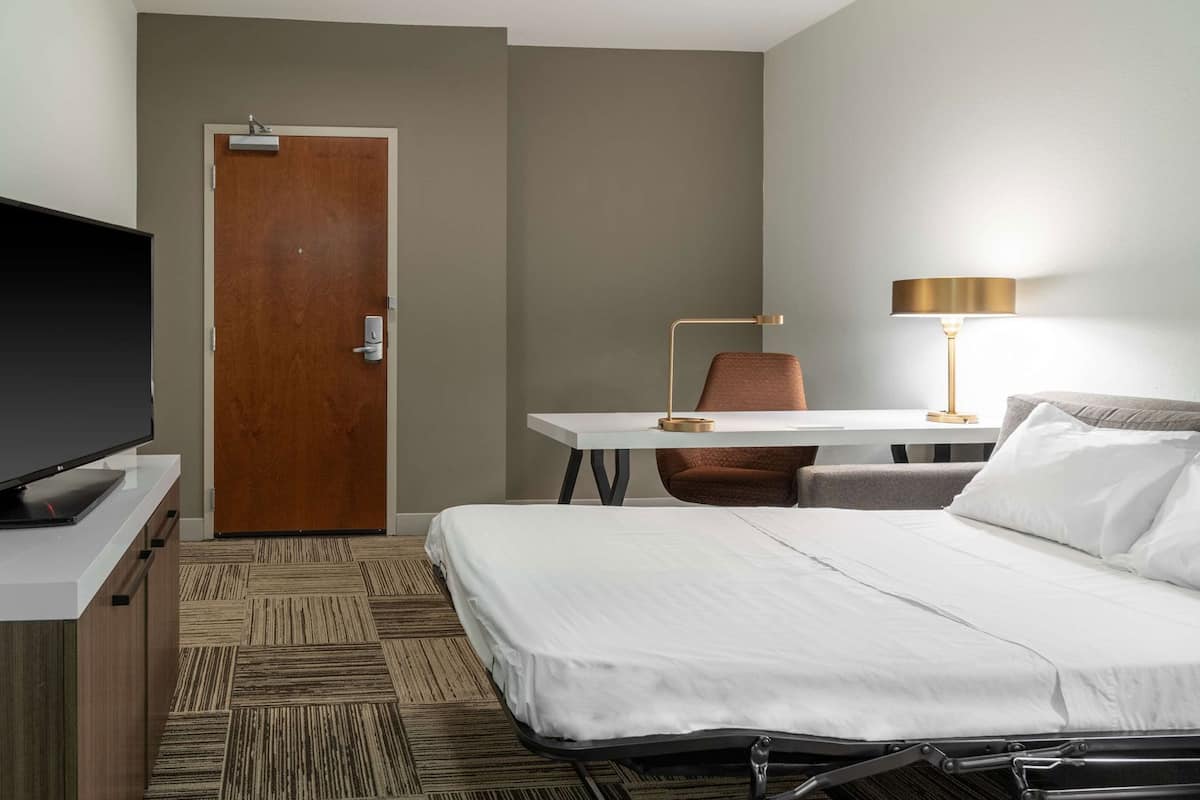 In-room safe, desk, blackout drapes, iron/ironing board