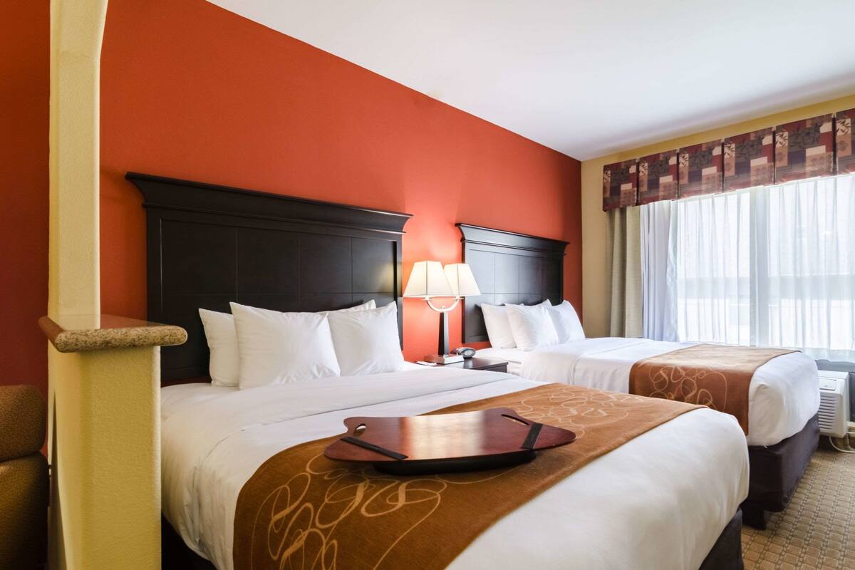 suite, multiple beds, non smoking | pillow-top beds, desk, iron/ironing board, rollaway beds