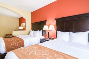 Suite, Multiple Beds, Non Smoking | Pillowtop beds, desk, iron/ironing board, rollaway beds