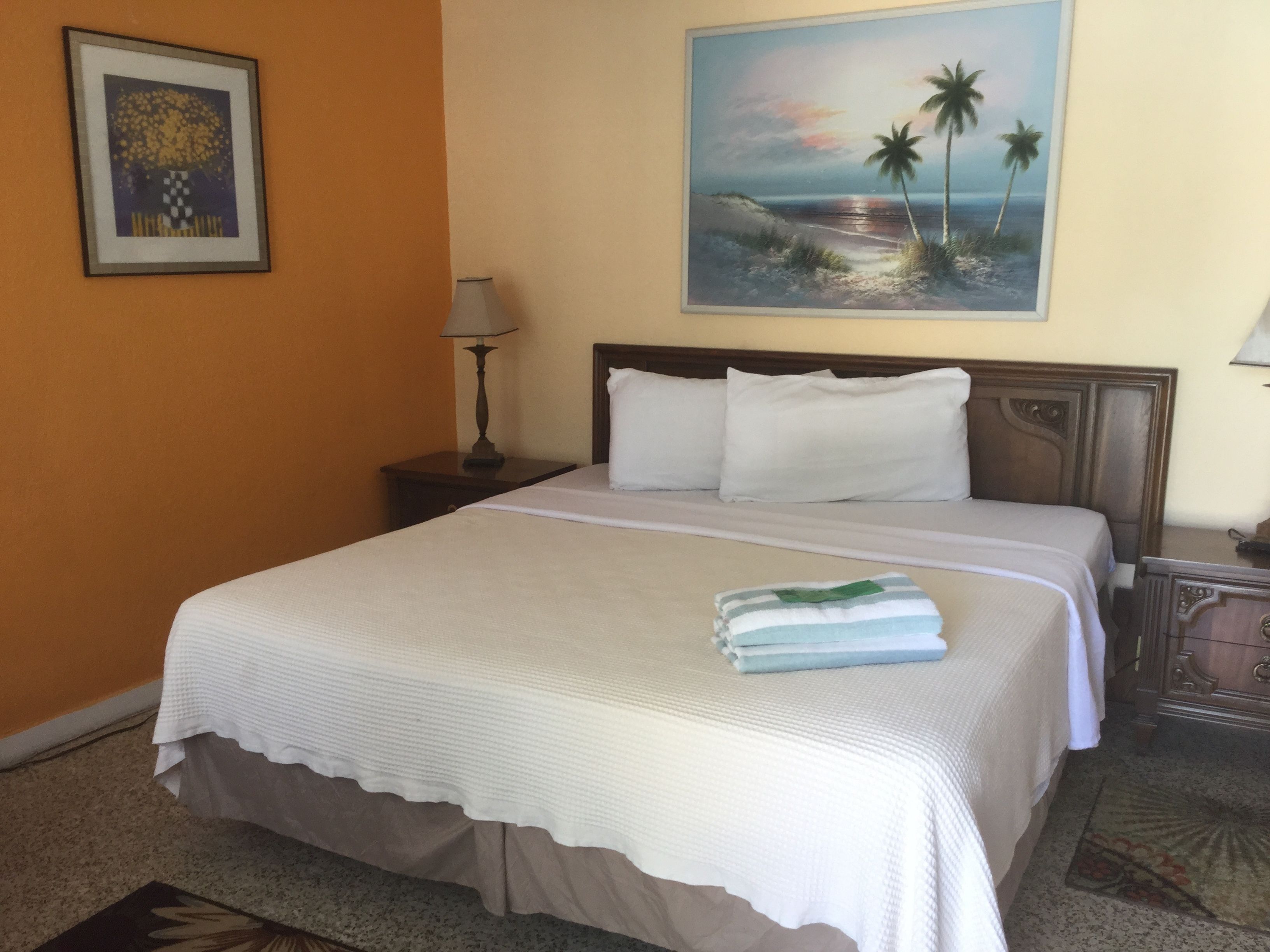 Doppia Basic uso singolo, 2 letti queen, cucina, vista cortile