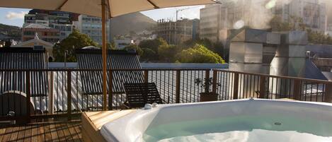 Bain à remous extérieur