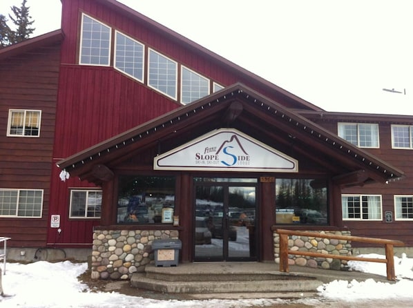 Exterior - Fernie Slopeside Lodge (Fernie)