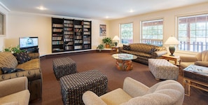 Lobby - Fernie Slopeside Lodge (Fernie)