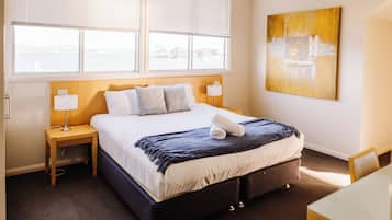 Two Bedroom Apartment | In-room safe, soundproofing, iron/ironing board, bed sheets