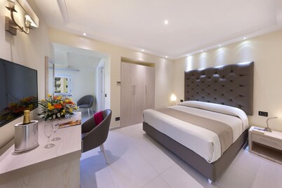 Palazzo Tritone & Abagnale