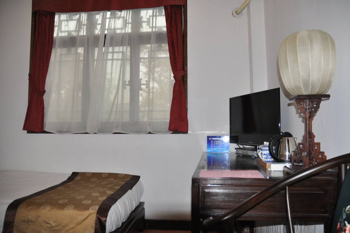 In-room safe, rollaway beds, free WiFi