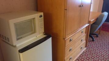 Decoración personalizada, muebles diferentes y escritorio