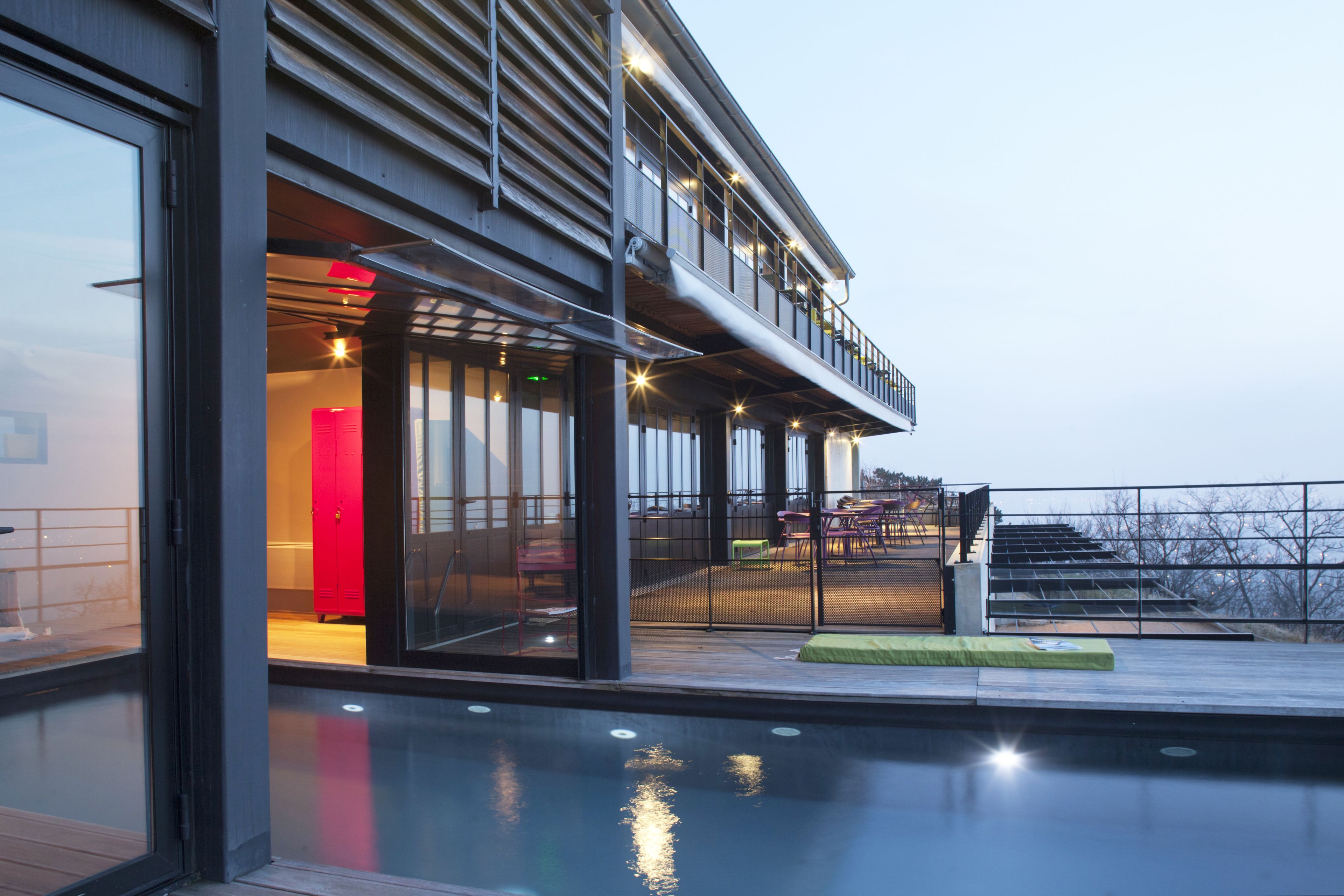 Façade de l’hébergement - soirée/nuit