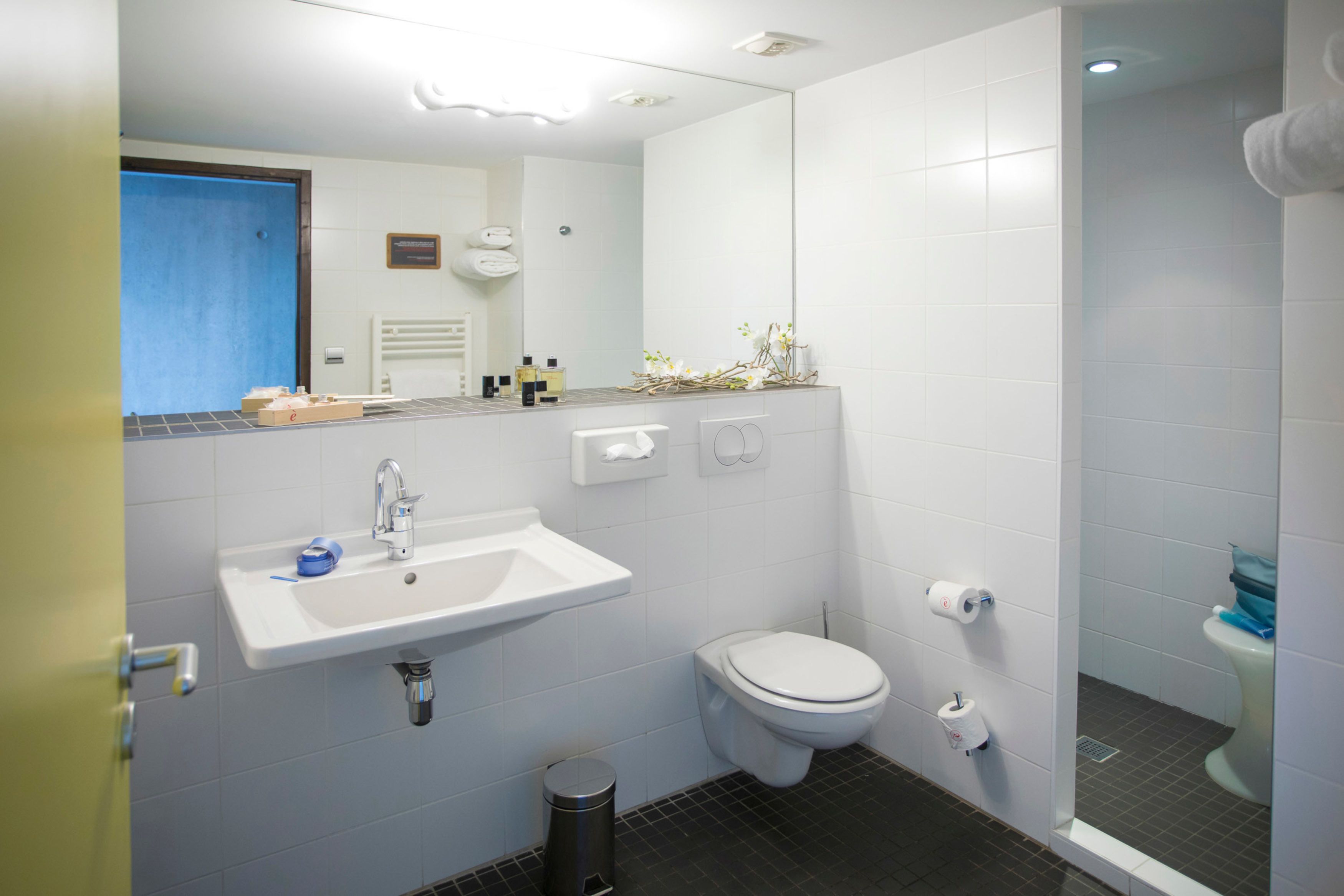 Foto - L'Ermitage Hôtel Cuisine-À-Manger