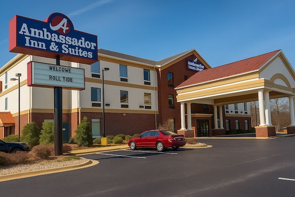 Exterior - Ambassador Inn and Suites Tuscaloosa (Tuscaloosa)
