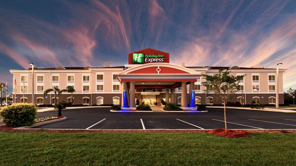 Exterior - Holiday Inn Express Lake Wales N-Winter Haven by IHG (Lake Wales)