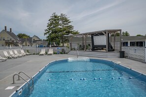 Açık yüzme havuzu 