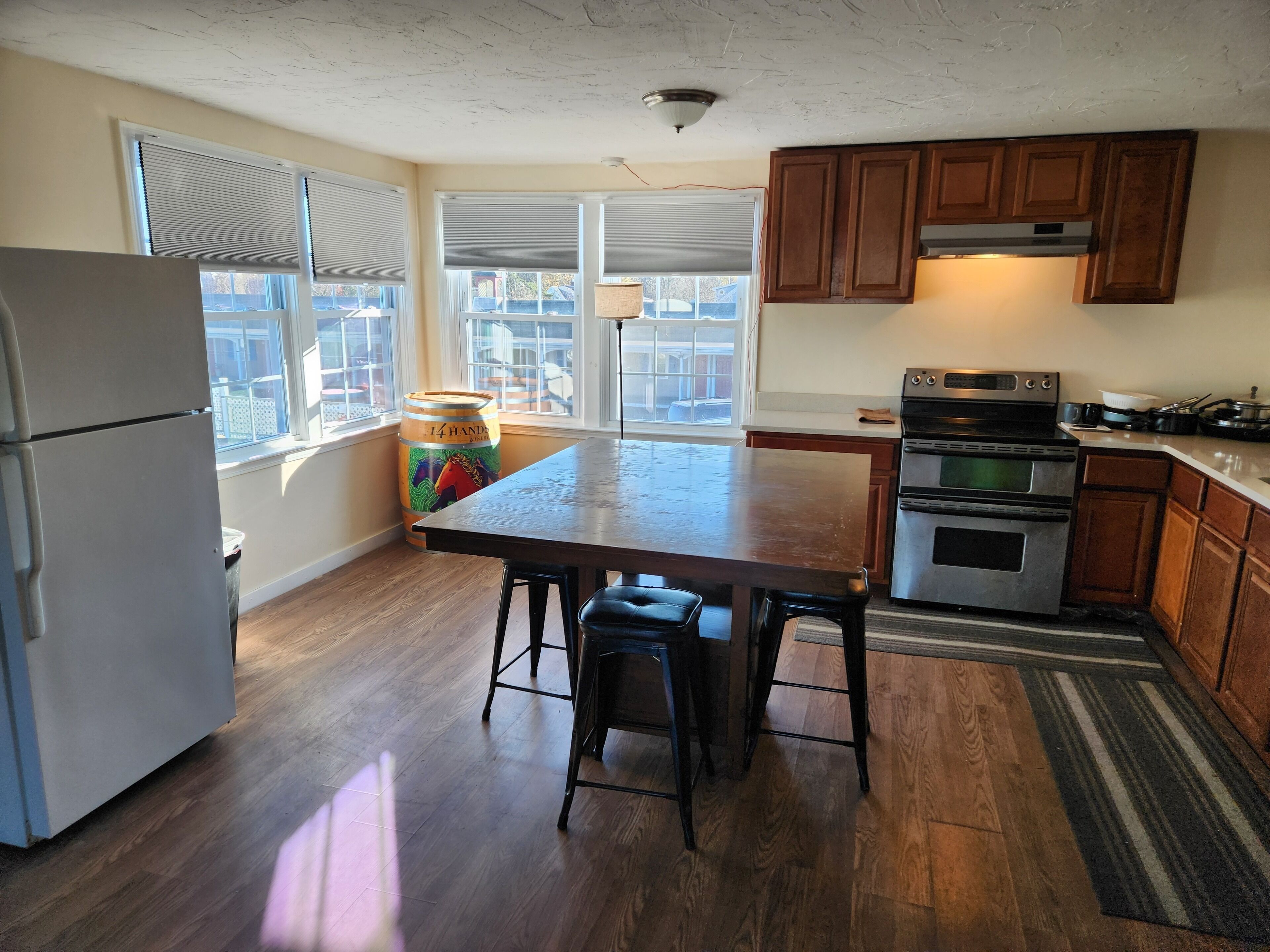 Habitación cuádruple Deluxe, 3 habitaciones | Cocina privada | Frigorífico, microondas y congelador