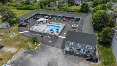 Jonathan Edwards Motel