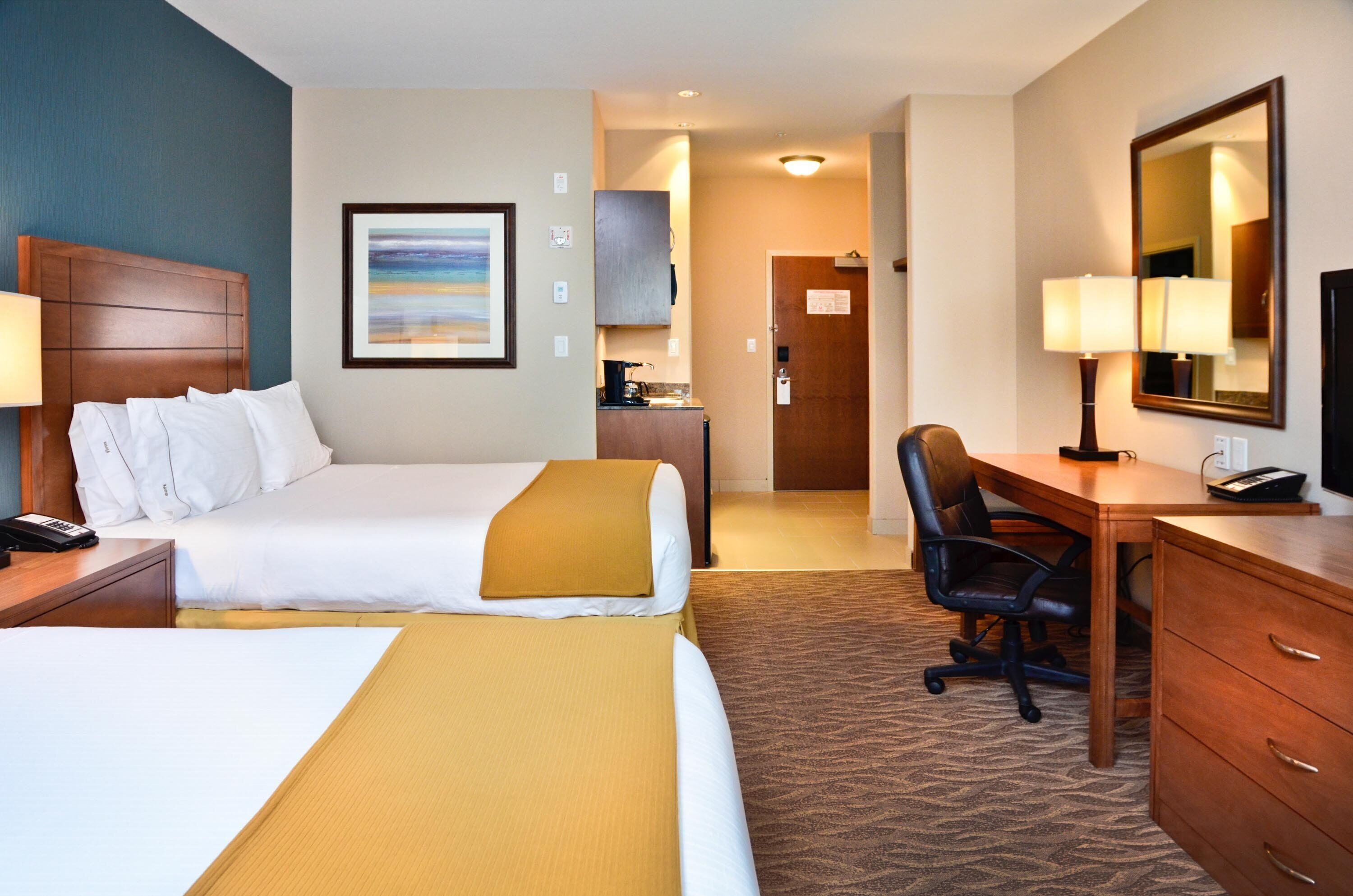 In-room safe, desk, laptop workspace, blackout drapes