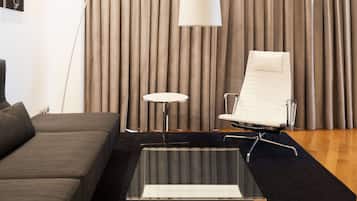 Suite – executive | Sengetøy av topp kvalitet, safe på rommet og skrivebord