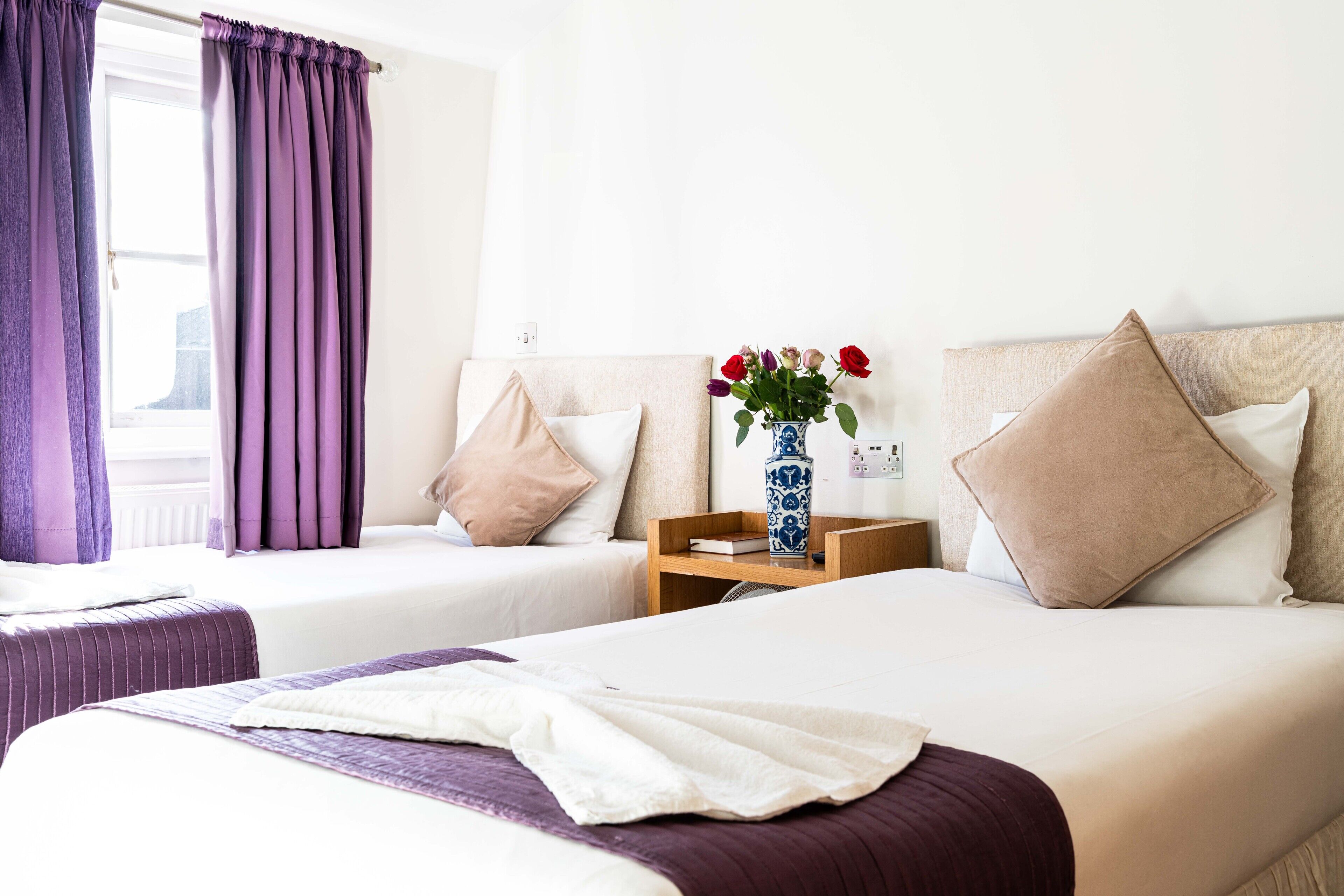 Photo - Lancaster Court Hotel