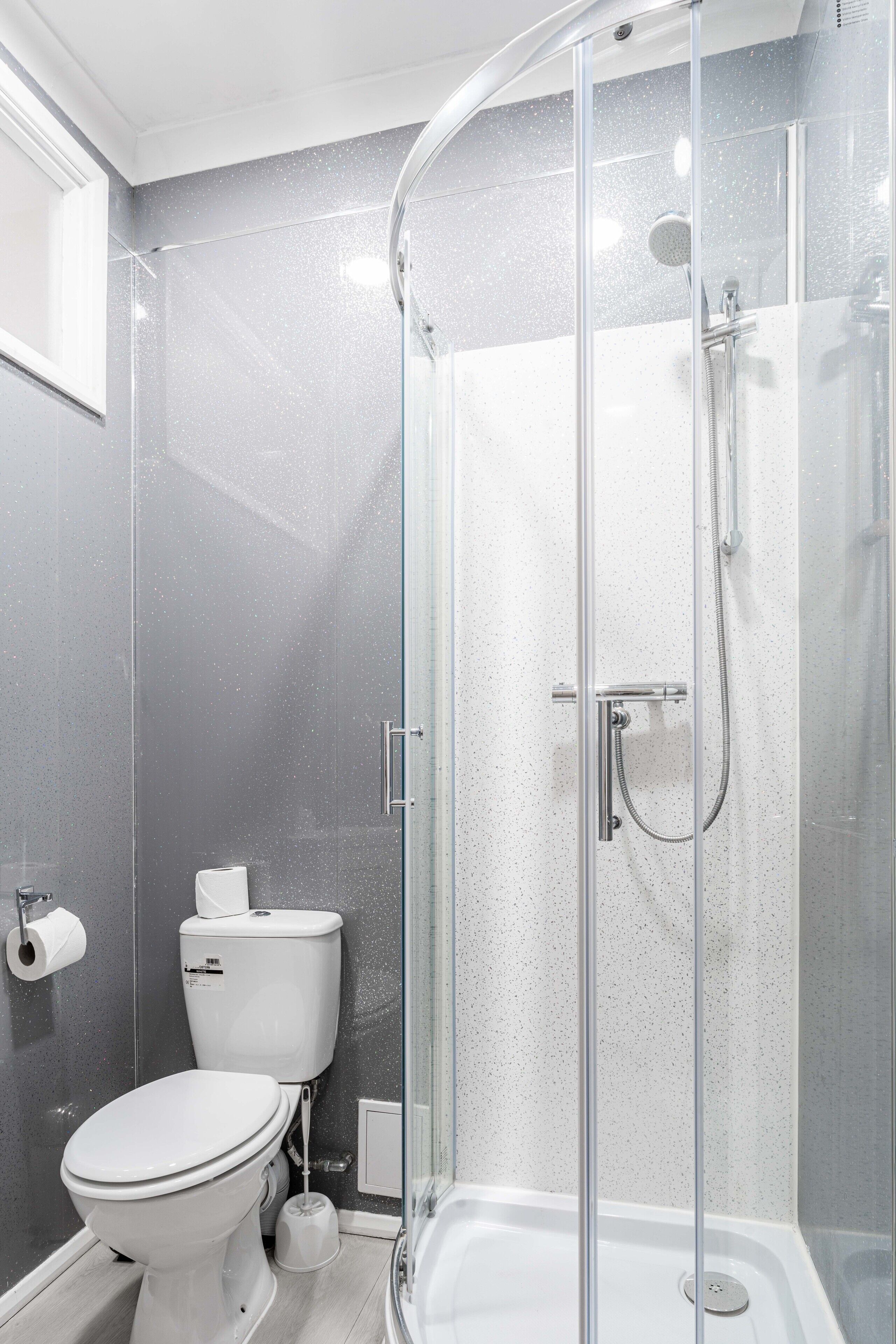 Photo - Lancaster Court Hotel